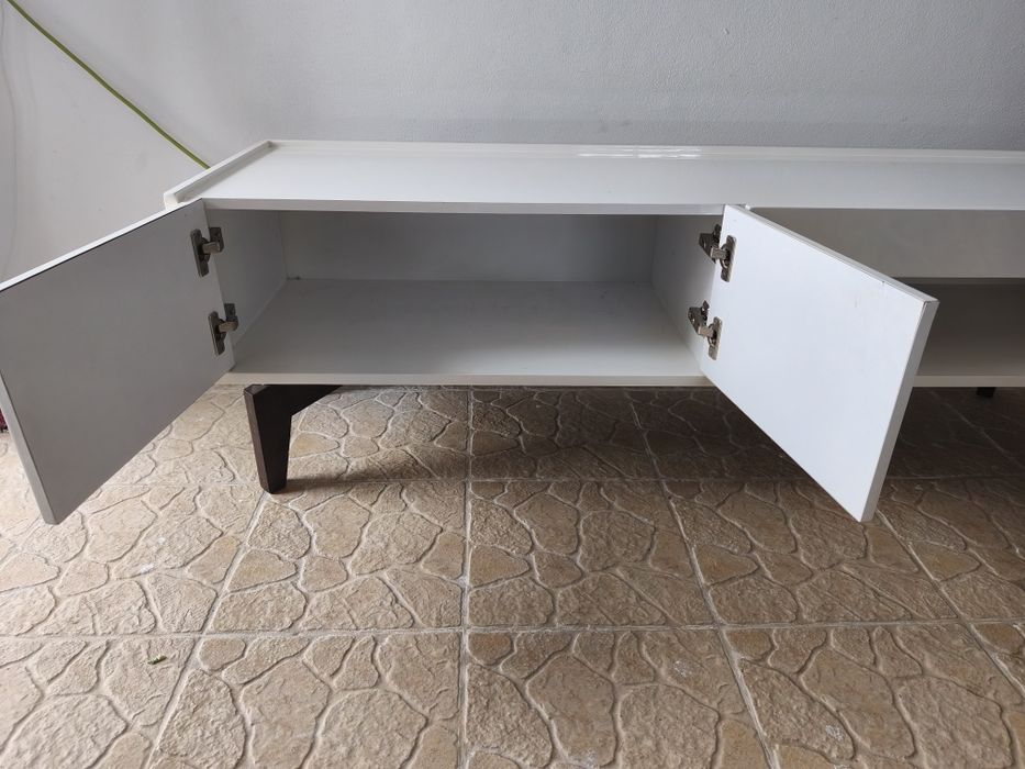 Móvel de sala branco
