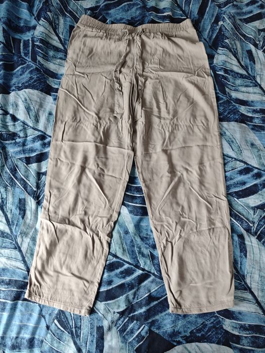 Cienkie zwiewne spodnie Primark