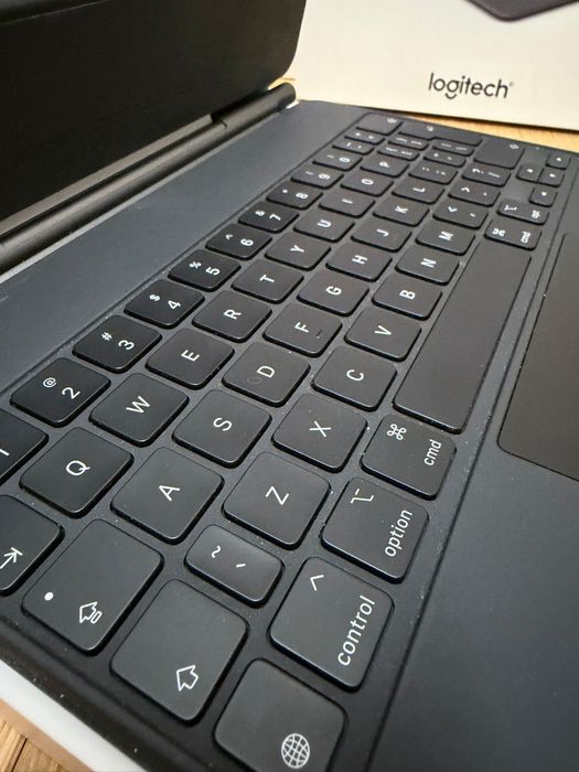 Apple magic keyboard do Ipad air 13: 4 i 5 gen