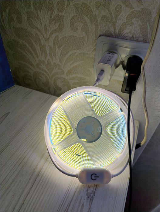 Світлодіодна світлова стрічка 5м СОВ  5в USB