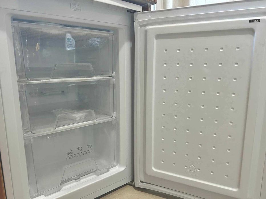 Arca Congeladora Vertical c/ 3 gavetas