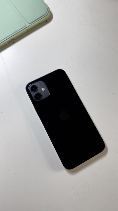 Iphone 12 64GB.