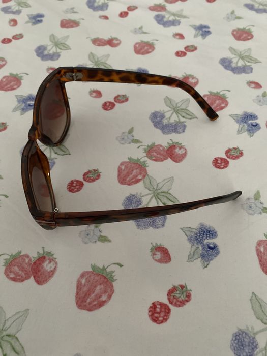 Óculos de sol padrão tartaruga H&M