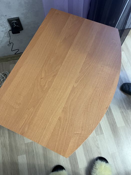 Тумбочка журнальный столик