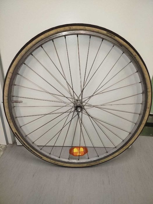 Переднє велосипедне колесо 28" (700C) Weinmann (Made in Belgium) + Schwalbe