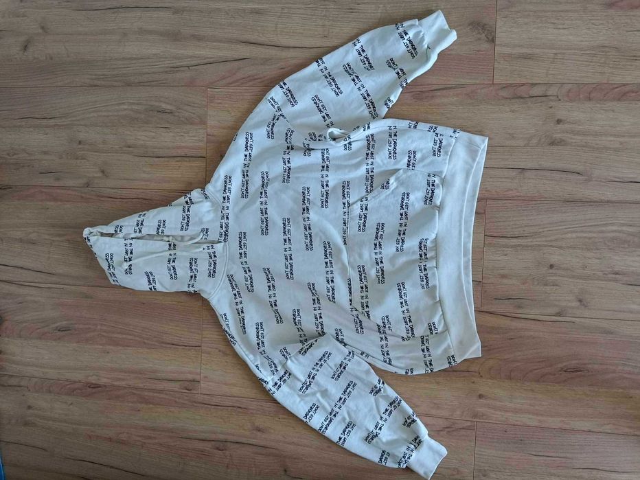 Bluza z kapturem Cropp