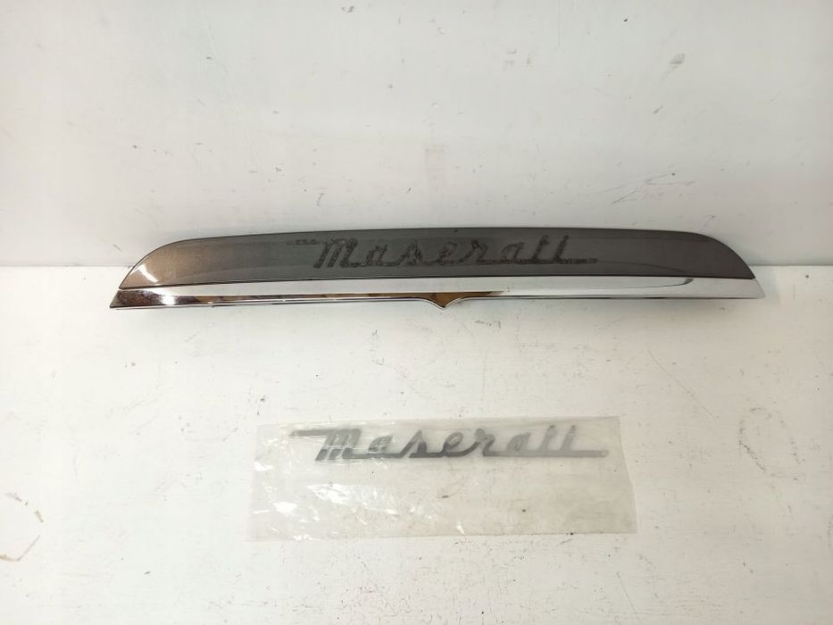 Maserati Ghibli III 3 blenda listwa na klape tyl