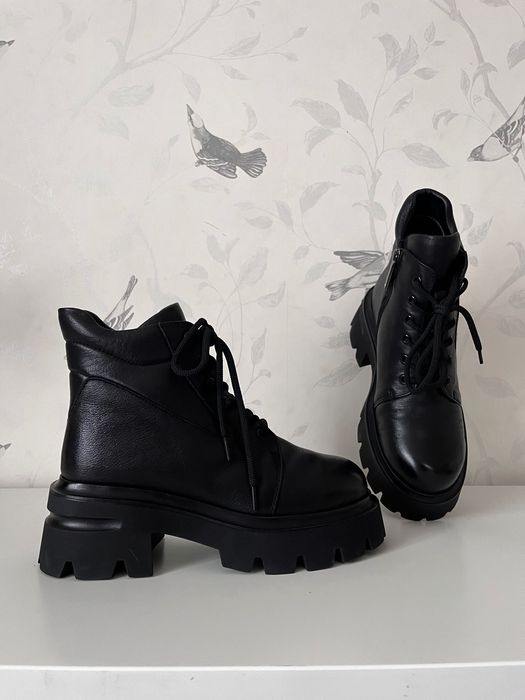 Стильні черевики  vitto rossi. натуральна шкіра і шерсть