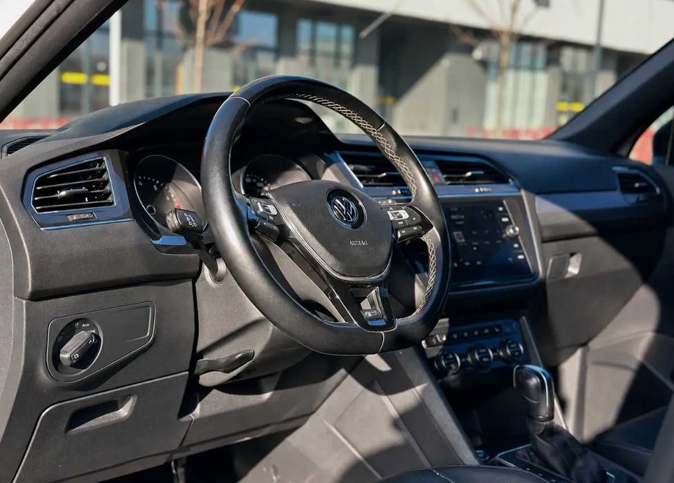 Volkswagen Tiguan R-Line 2.0TSI 2020