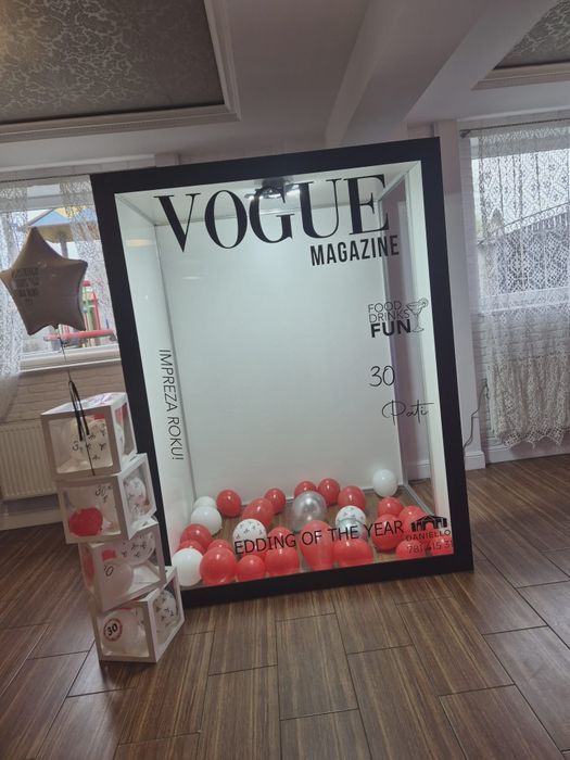 FotoBudka 360° FotoBox do wynajecia na każdą okoliczność z akcesoriami
