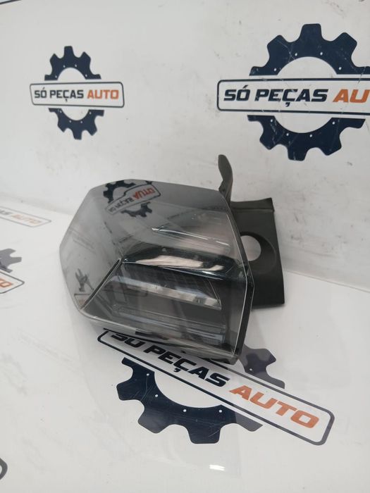 FAROLIM ESQUERDO CINZA RATO PEUGEOT 3008 1.2THP PURETECH ANO: 2025