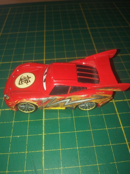 Zabawki samochody McQueen do kolekcji