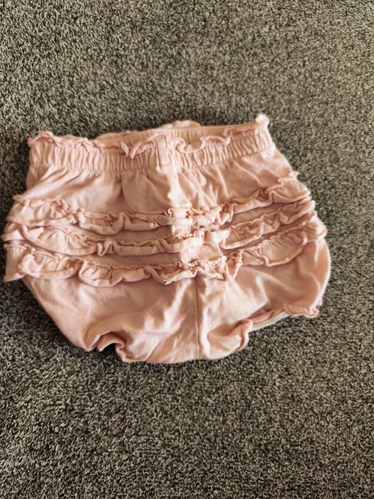 Majtki zakładane na pampers dla dziewczynki w rozmiarze 92