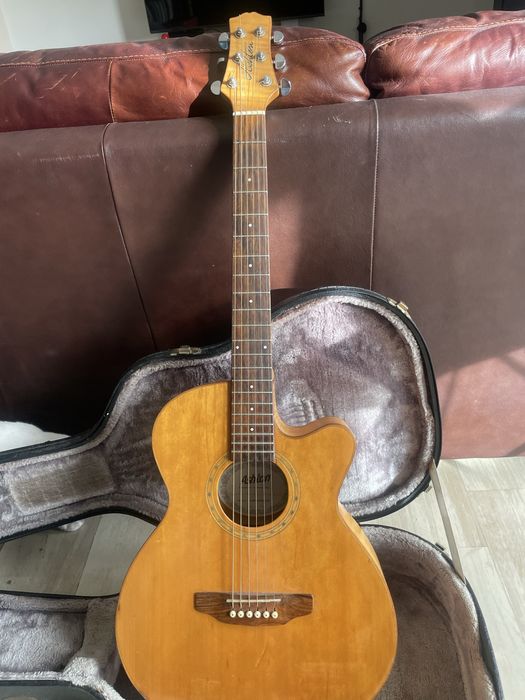 Guitarra semi-acustica Ashton Modelo:SL59SCEQNTS