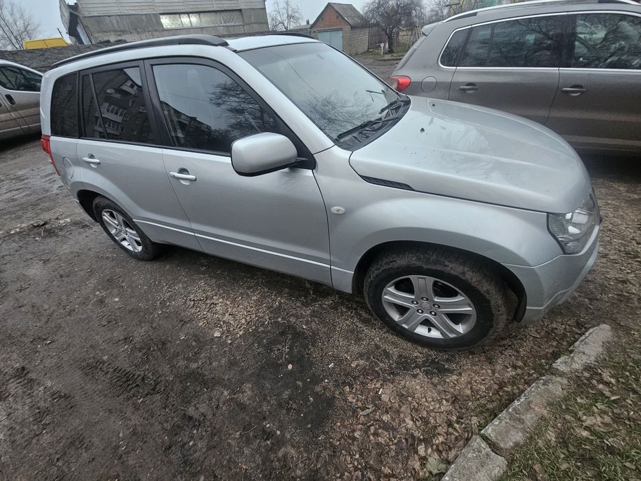 Suzuki Grand Vitara 2.0 бензин 2007 року