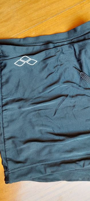 Calções de praia arena com portes de envio incluídos