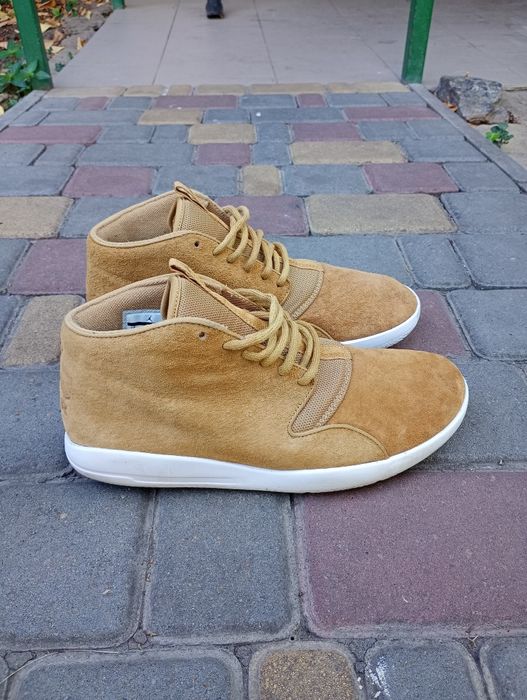 Кроссовки Jordan  43 / 44