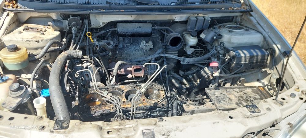 Para peças ou recuperar kia Carnival 2.9TDi 7lugares ano2000 com docum