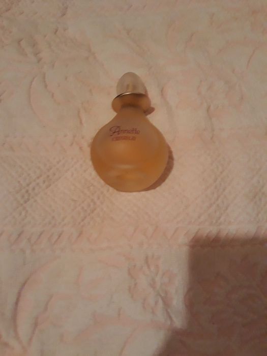 Perfume Annette Cristian Lay