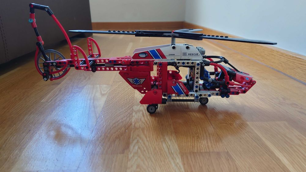 LEGO® Technic Helikopter ratunkowy 9-16 | #8068 | 456 Elementy