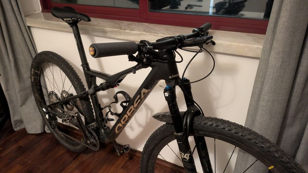 Bicicleta btt Orbea Oiz 2024 rodas mavic slr carbon