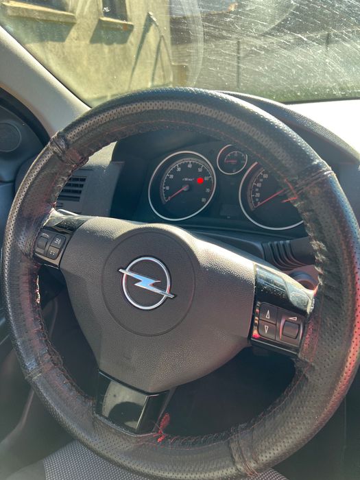 Opel Astra III GTC