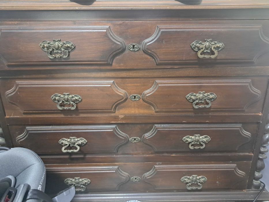 Comoda de madeira