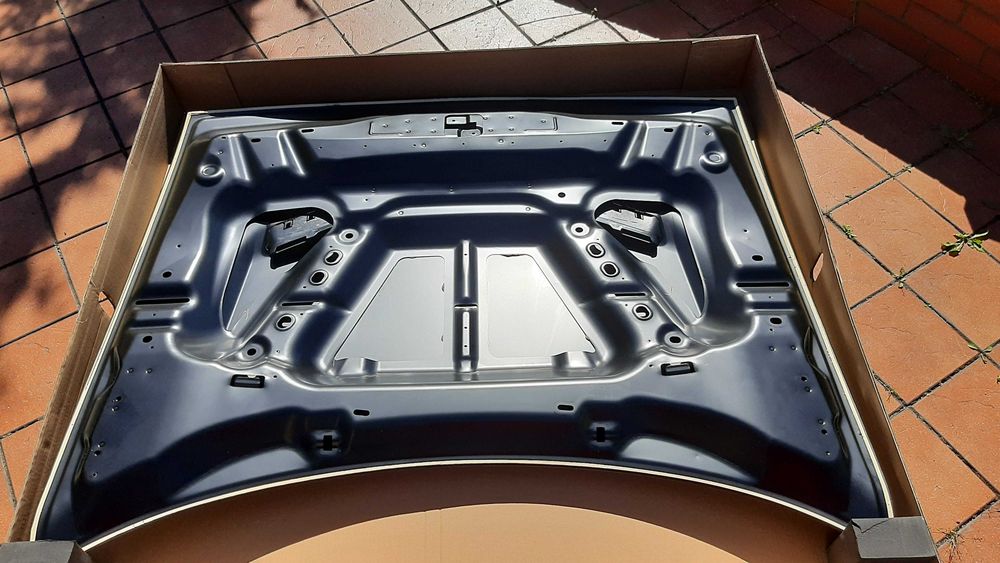 Maska DODGE CHALLENGER 2015- Aluminium