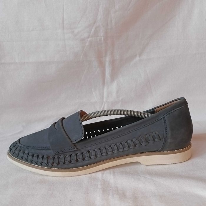 Marks  & Spencer roz. 42 - dł. wkł. 27 cm- skóra- nowe