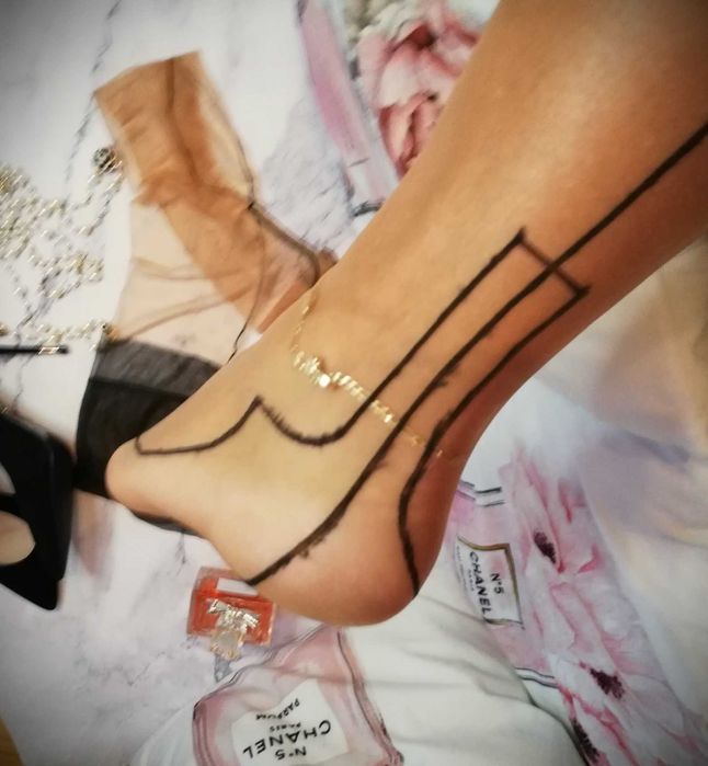 pończochy cieliste szew kubańska pięta