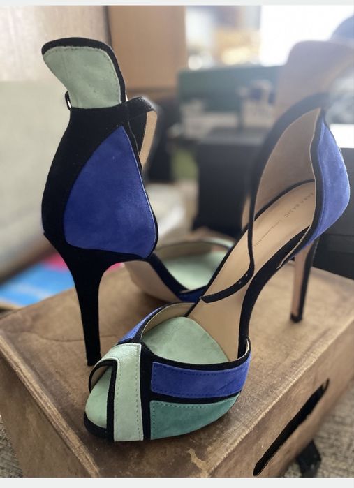 Босоніжки  святкові розкішні