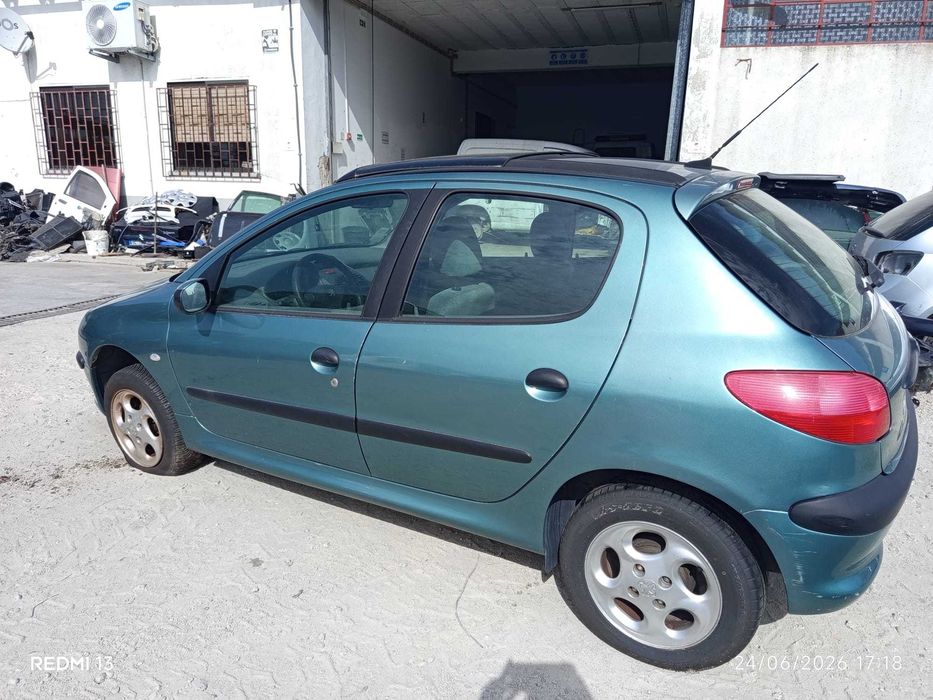 Para peças Peugeot 206 1.1 ano 2000
