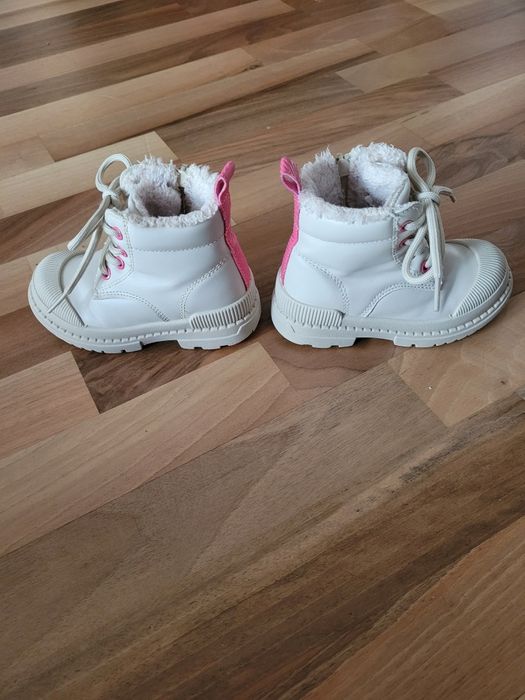Buty zimowe dla dziewczynki r.23