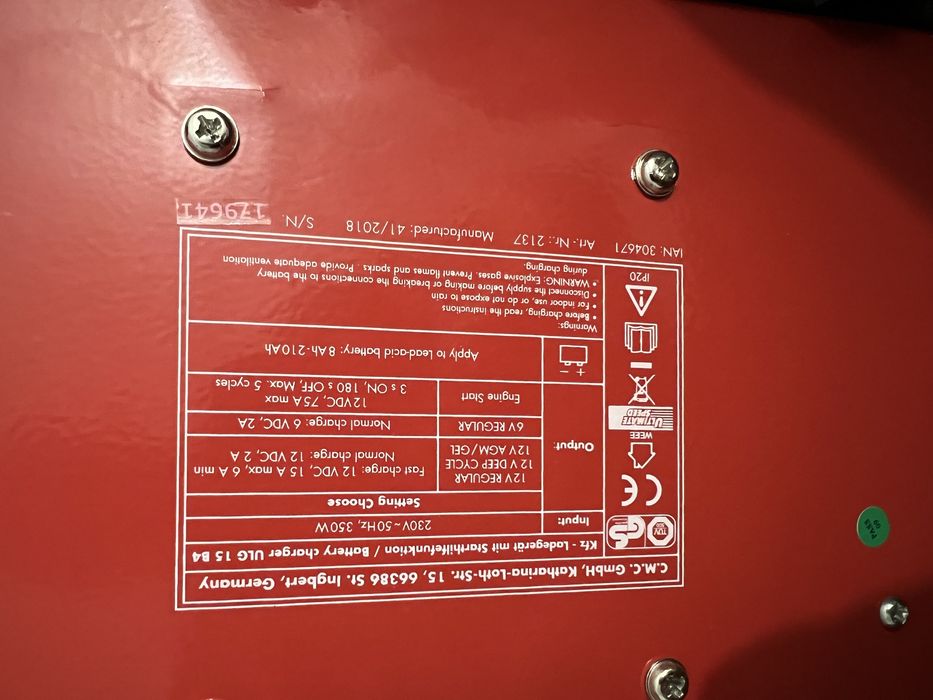 Prostownik z funkcją rozruchu ULG 15 B4 jak nowy