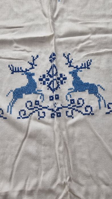 Toalha de mesa vintage bordada à mão 2,40m x 1,60m