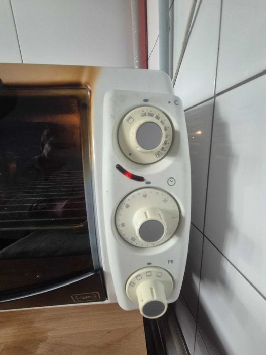 Piekarnik wolnostojący Delonghi
