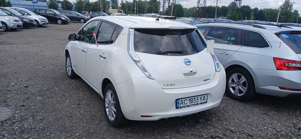 Ніссан Ліф 2014 продам