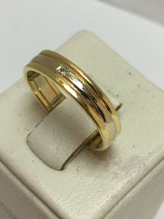 Каблучка з діамантом