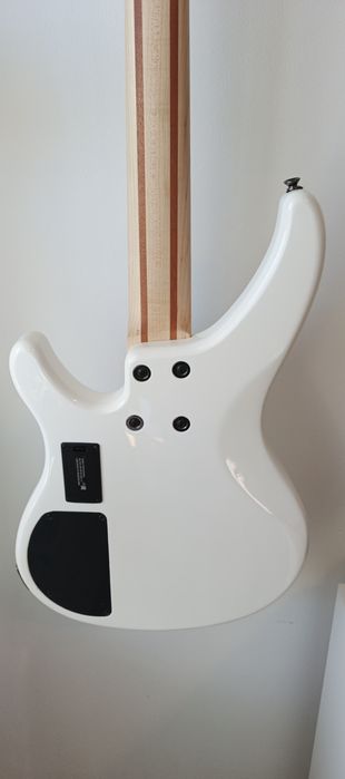 Yamaha TRBX 304, aktywna