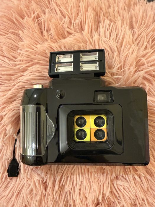 Lomo Action Sampler com Flash – necessita tampa das pilhas