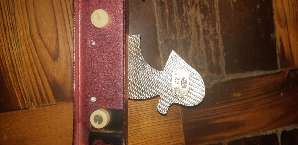 Винтажная вешалка для полотенец