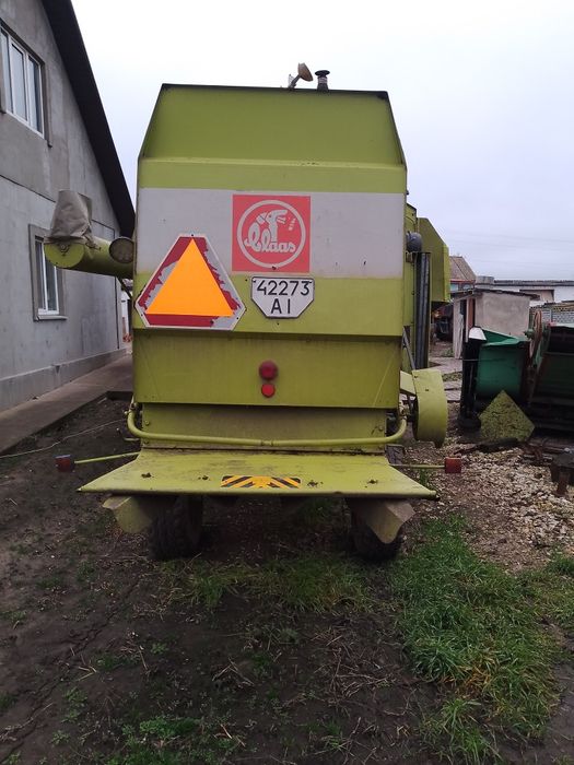 Продам комбайн клас