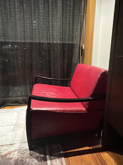 Cadeirao em pele natural