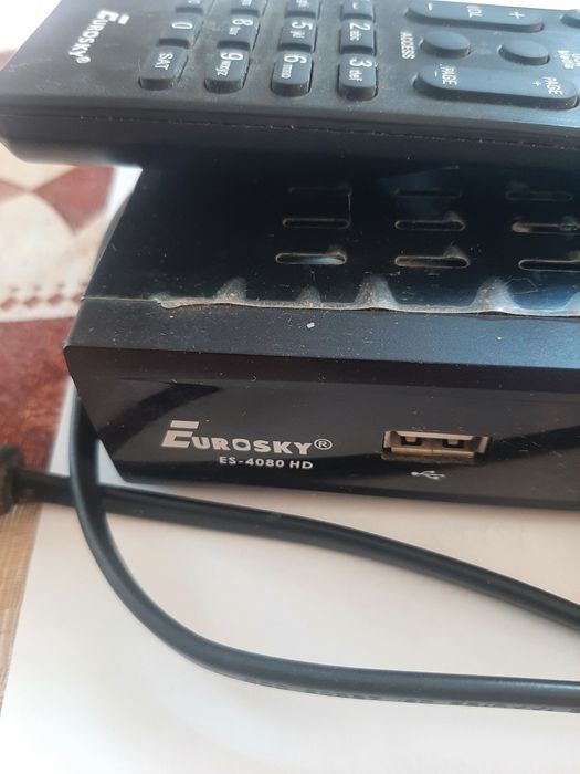 Супутниковий тюнер EuroSky ES-4080 HD