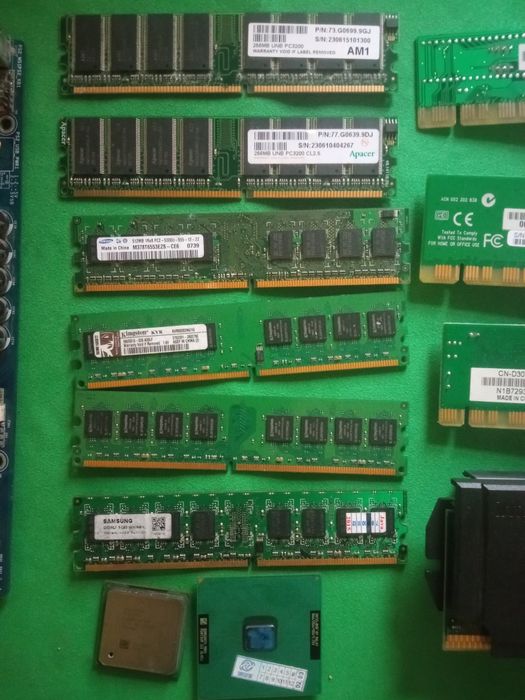 Оперативная память, жосткий диск,