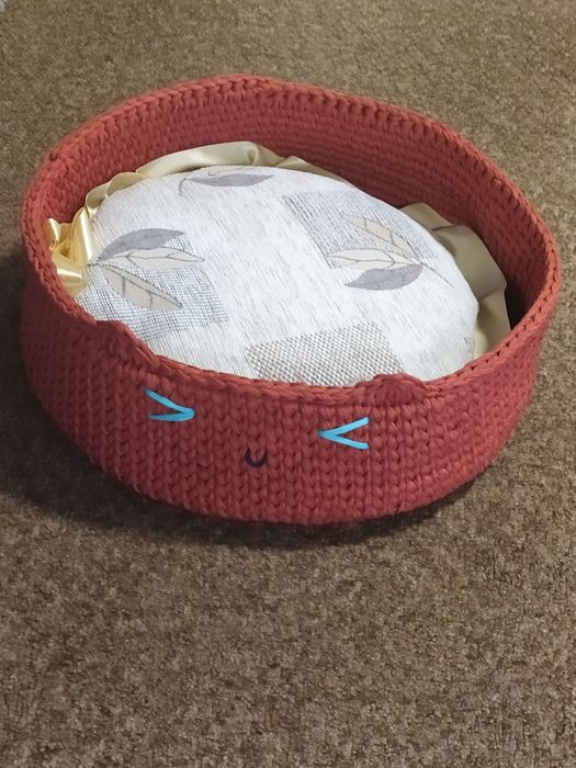 Продам лежанку для питомцев