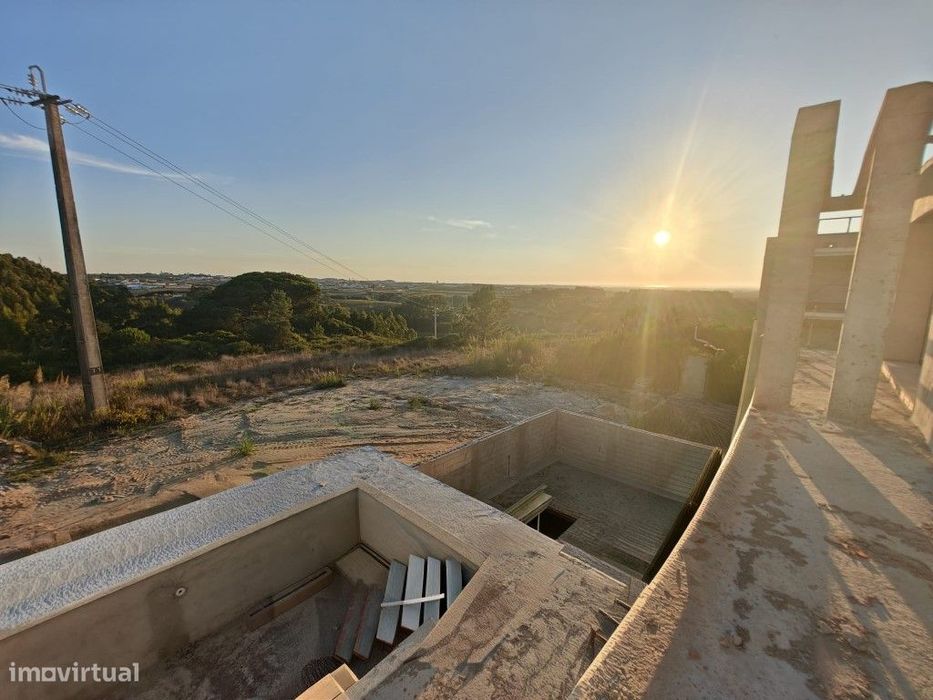 Moradia com vista campo e mar a apenas 5 km da Praia do Baleal