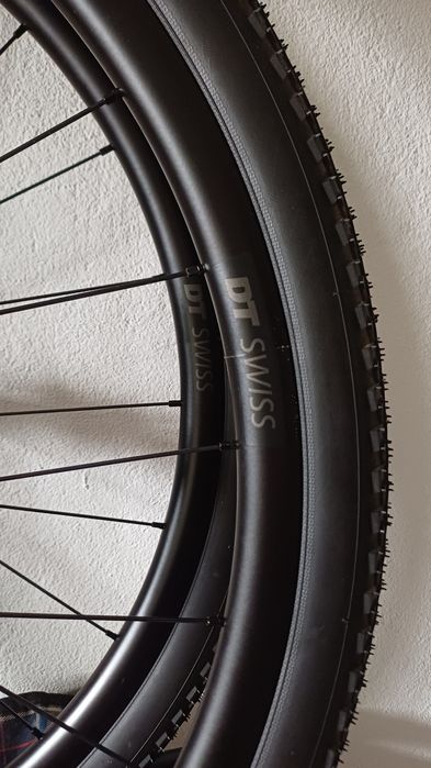 Vendo rodas dt swiss gr540 com pneu e cassete de gravel