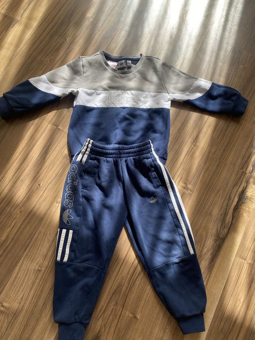 Спортивний костюм на хлопчика