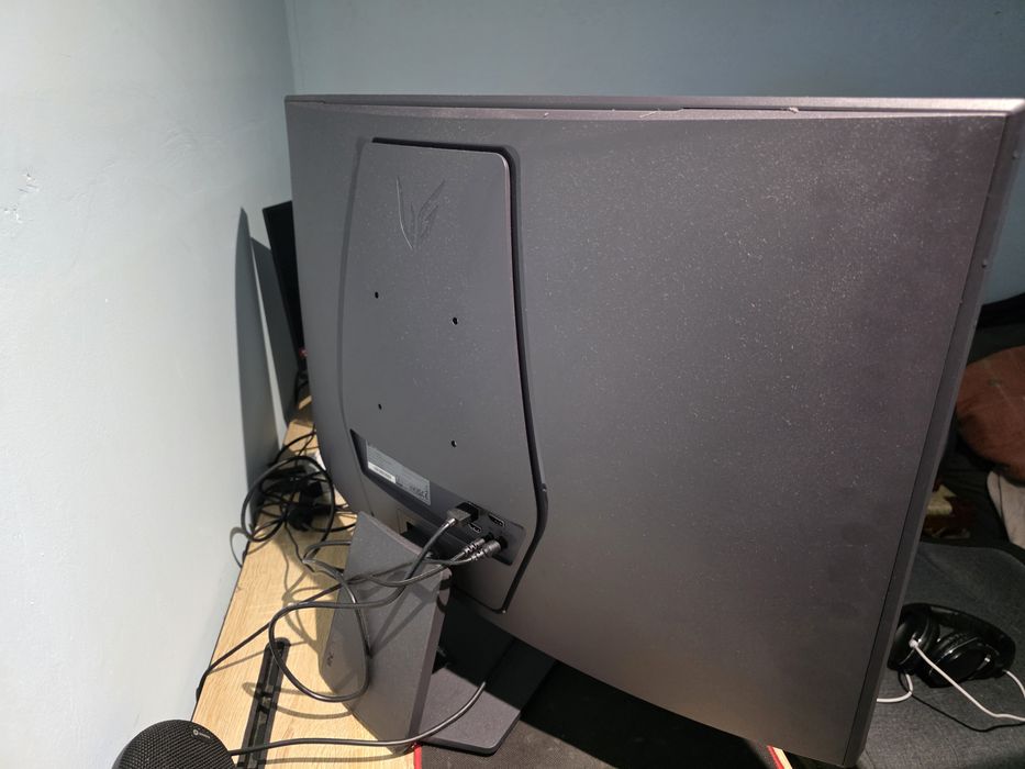 Monitor Curvo Gaming LG UltraGear 32GS60QC-B (32" - Quad HD - 180 Hz